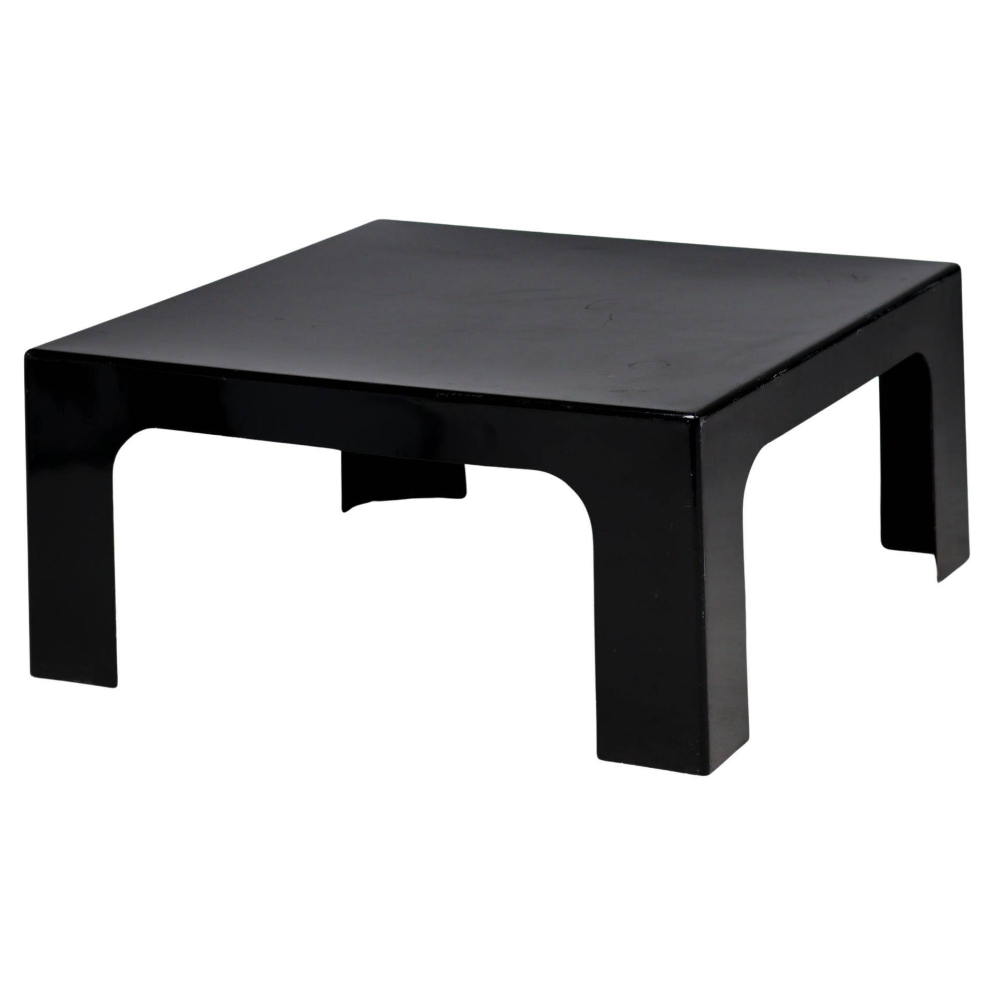 Table basse carrée en fibre de verre noire italienne des années 1970