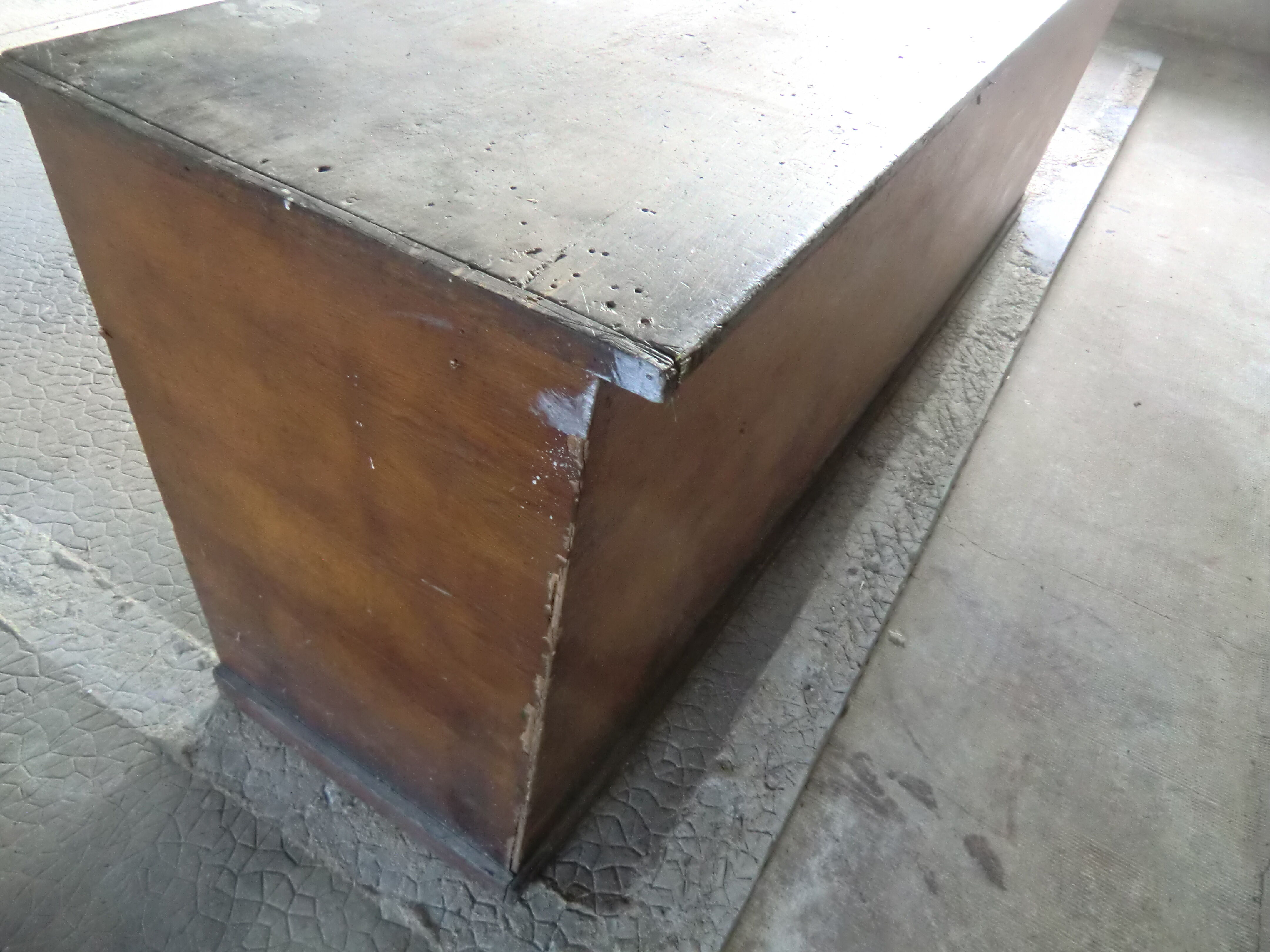 Meuble de quincaillerie