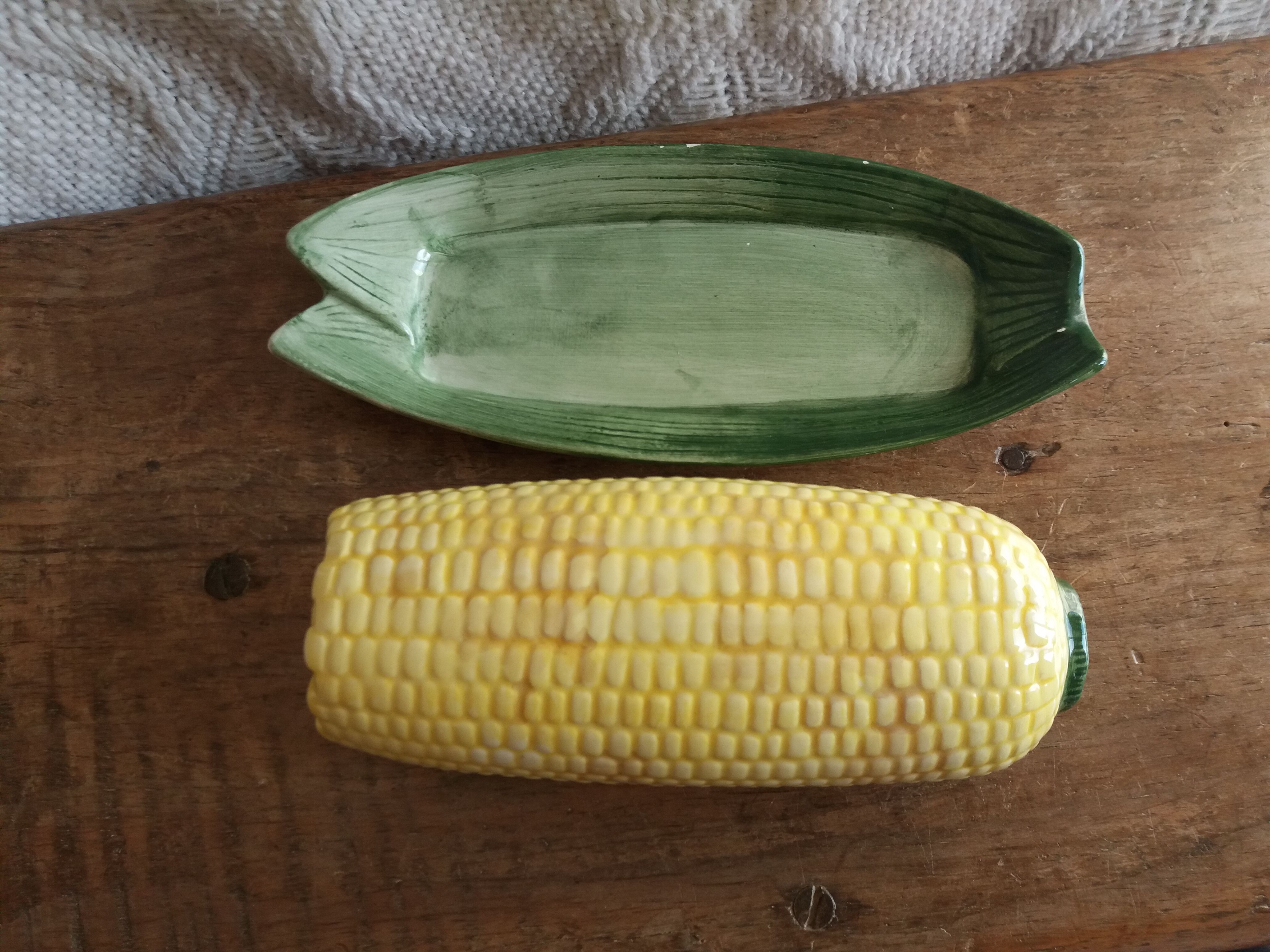 Box butter dish corn cob in slip