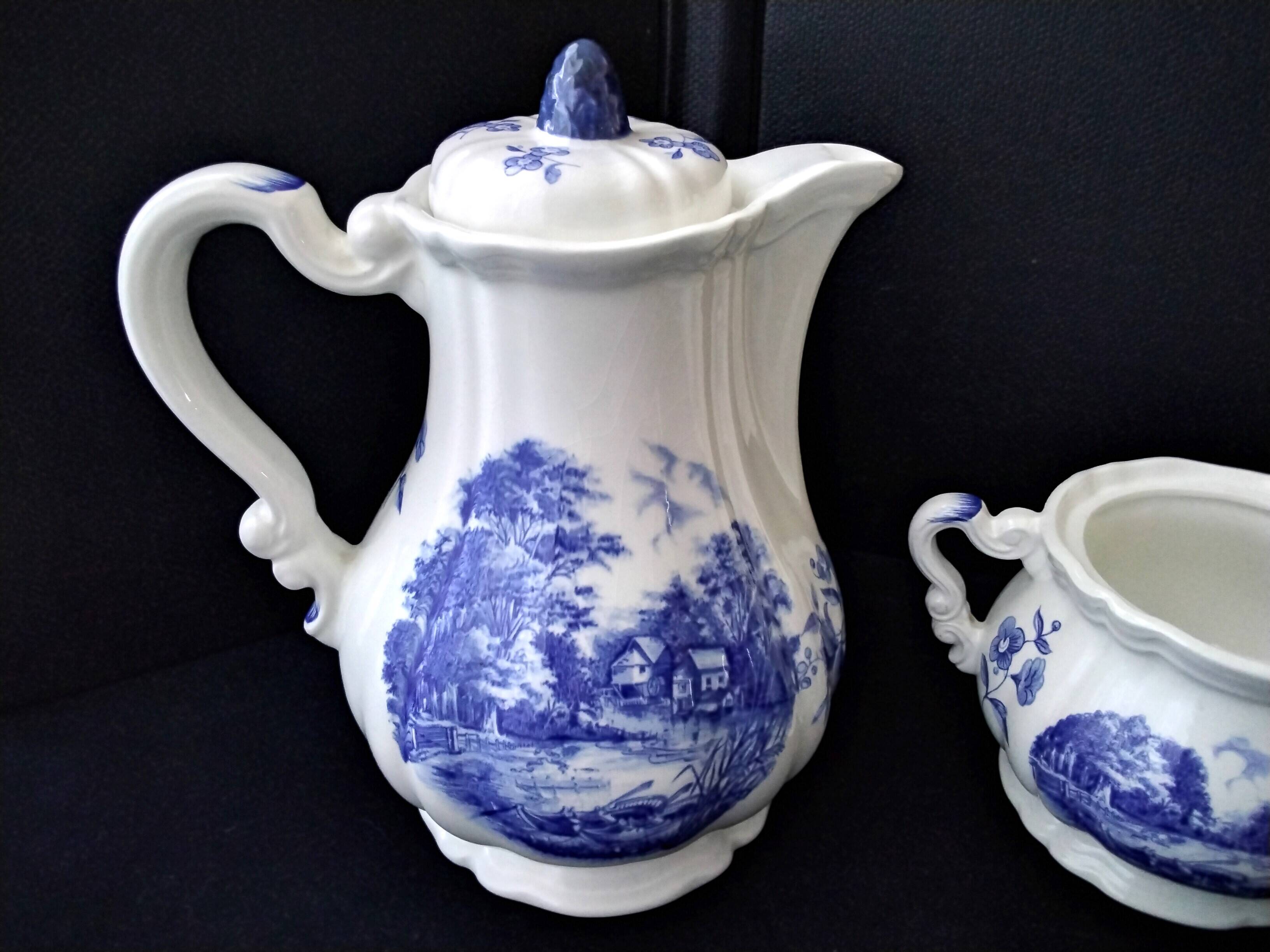 Coffee service set Sarreguemines Model "Romantic"
