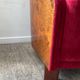 Fauteuil bergère Art Déco en loupe d’orme et velours