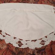 Taie d'oreiller en demi lune avec dentelle anglaise