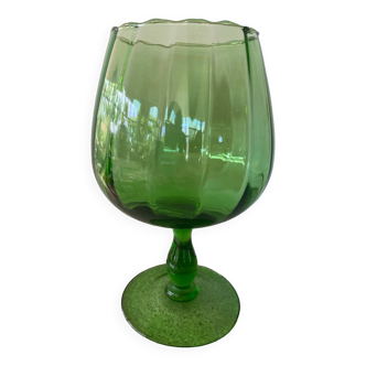 Vase en verre soufflé vert