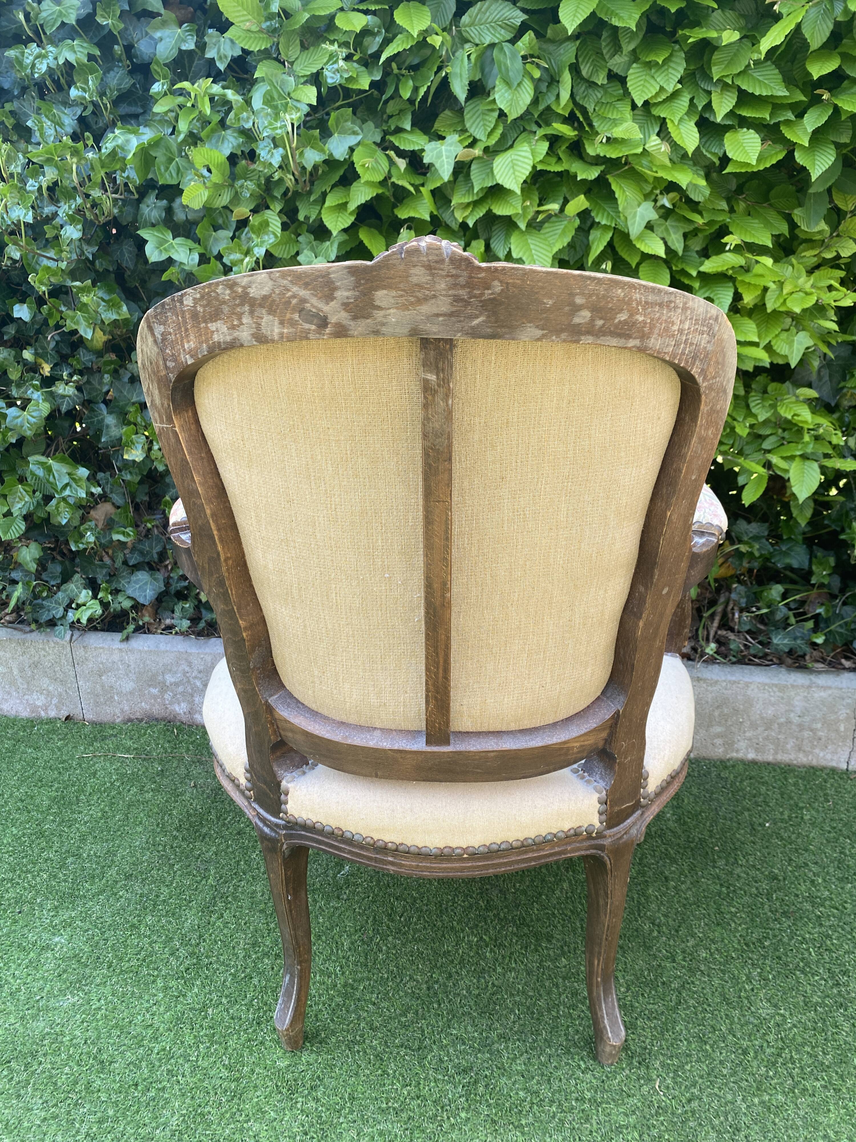 Basket bed and its two armchairs