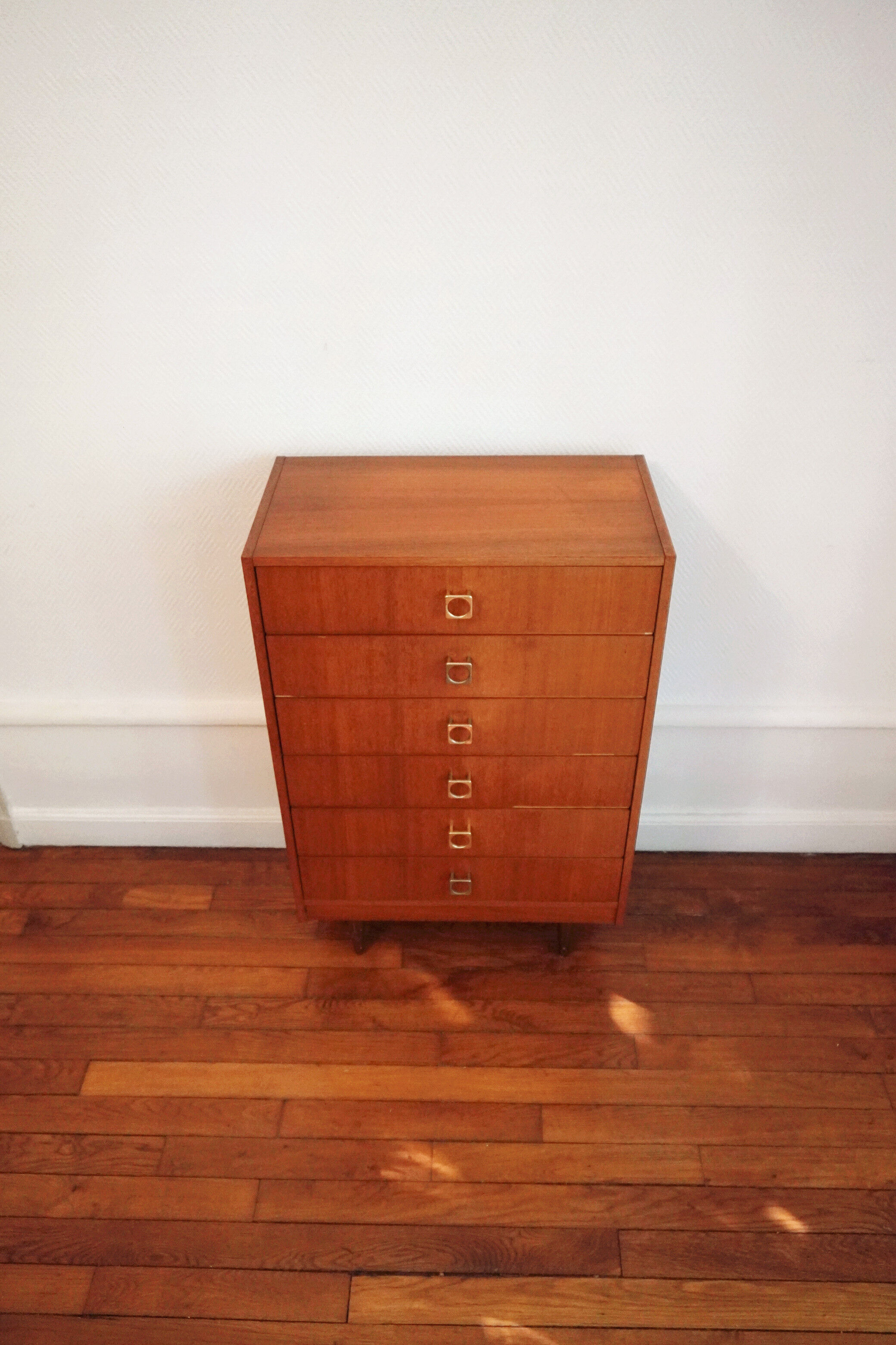 Vintage dresser