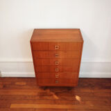 Vintage dresser