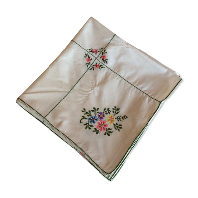 Nappe ancienne brodée