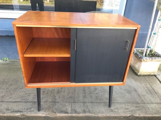 Sliding doors buffet