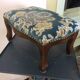 Footrest in wood and fabrics