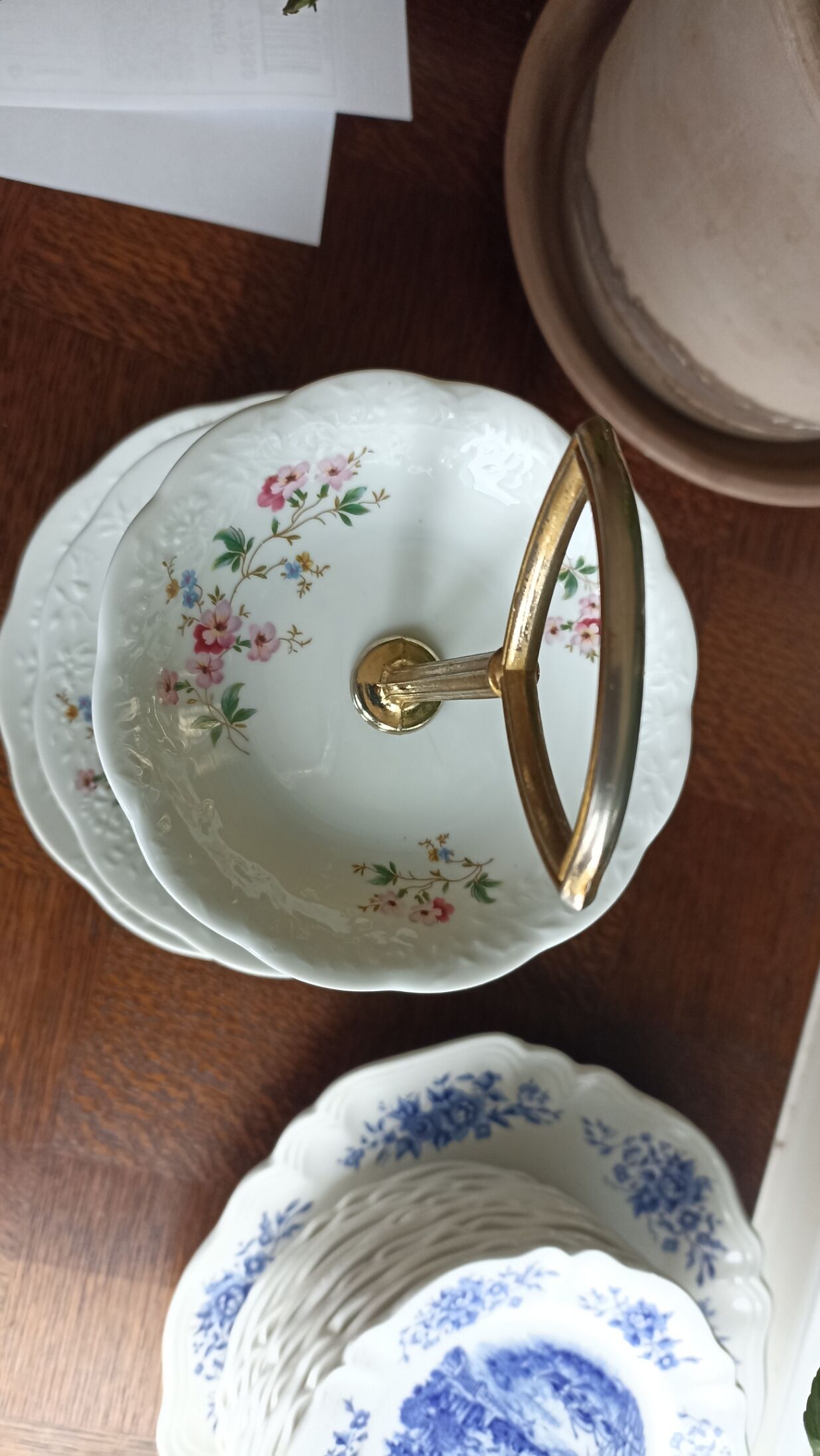 Dumb servant with 3 floors in Berry porcelain by SFP