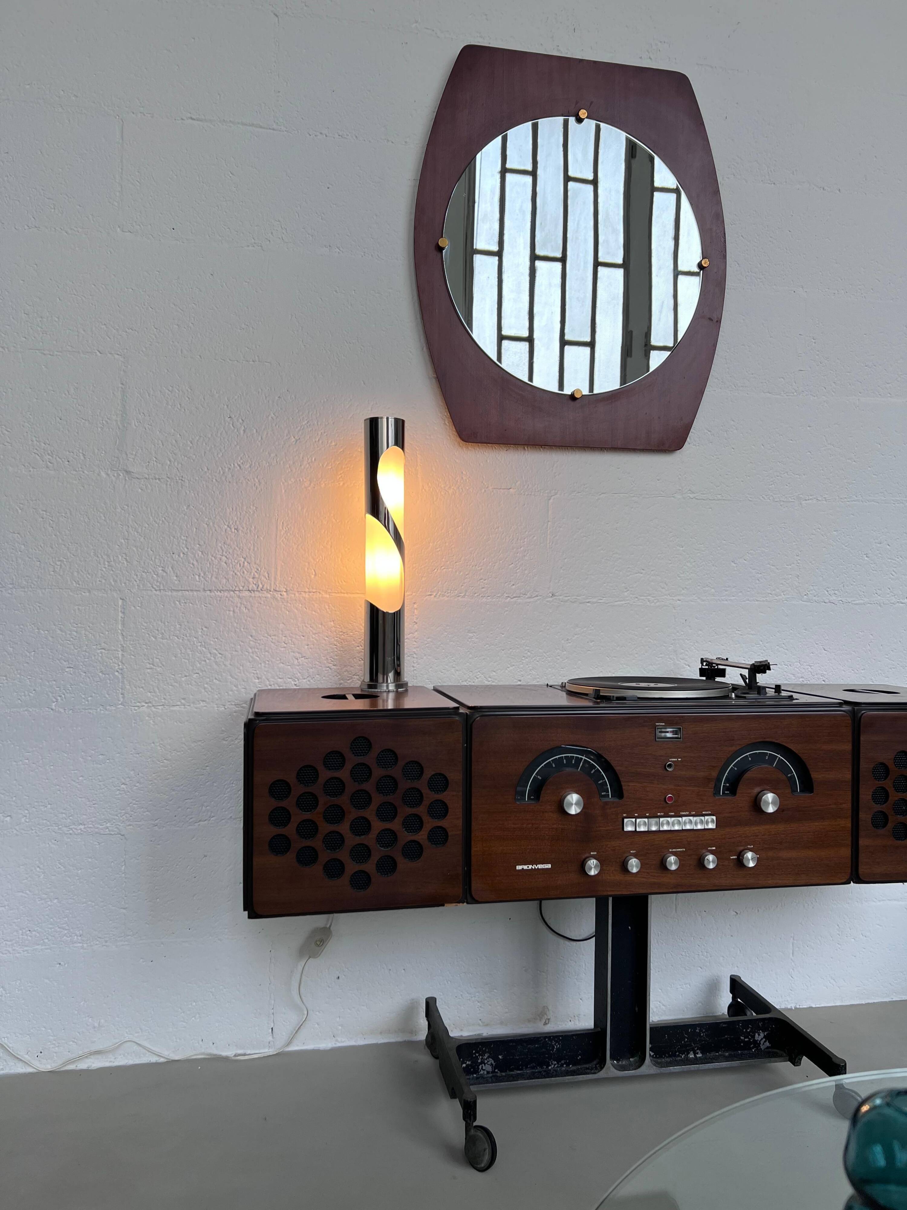 Lampe de table décorative vintage française de l'ère spatiale en métal chromé et en verre