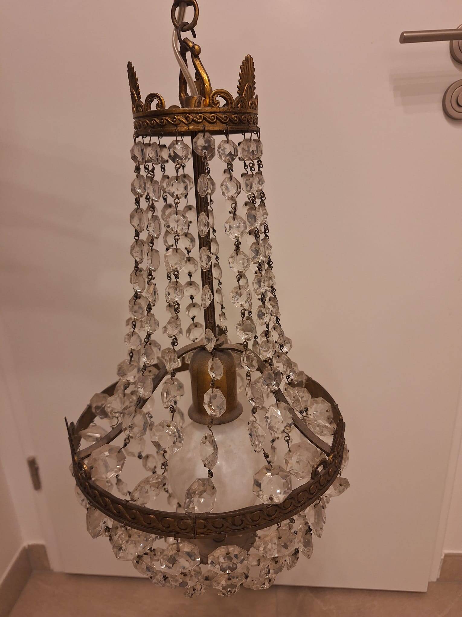 Chandelier with pendants
