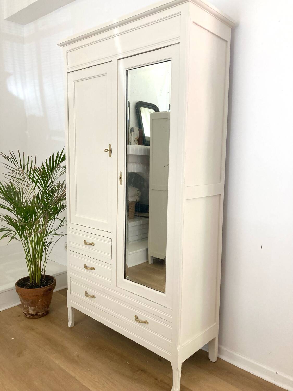 Petite armoire penderie art déco