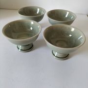 Ensemble 4  coupelles artisanales en céramique – émail céladon & style raku