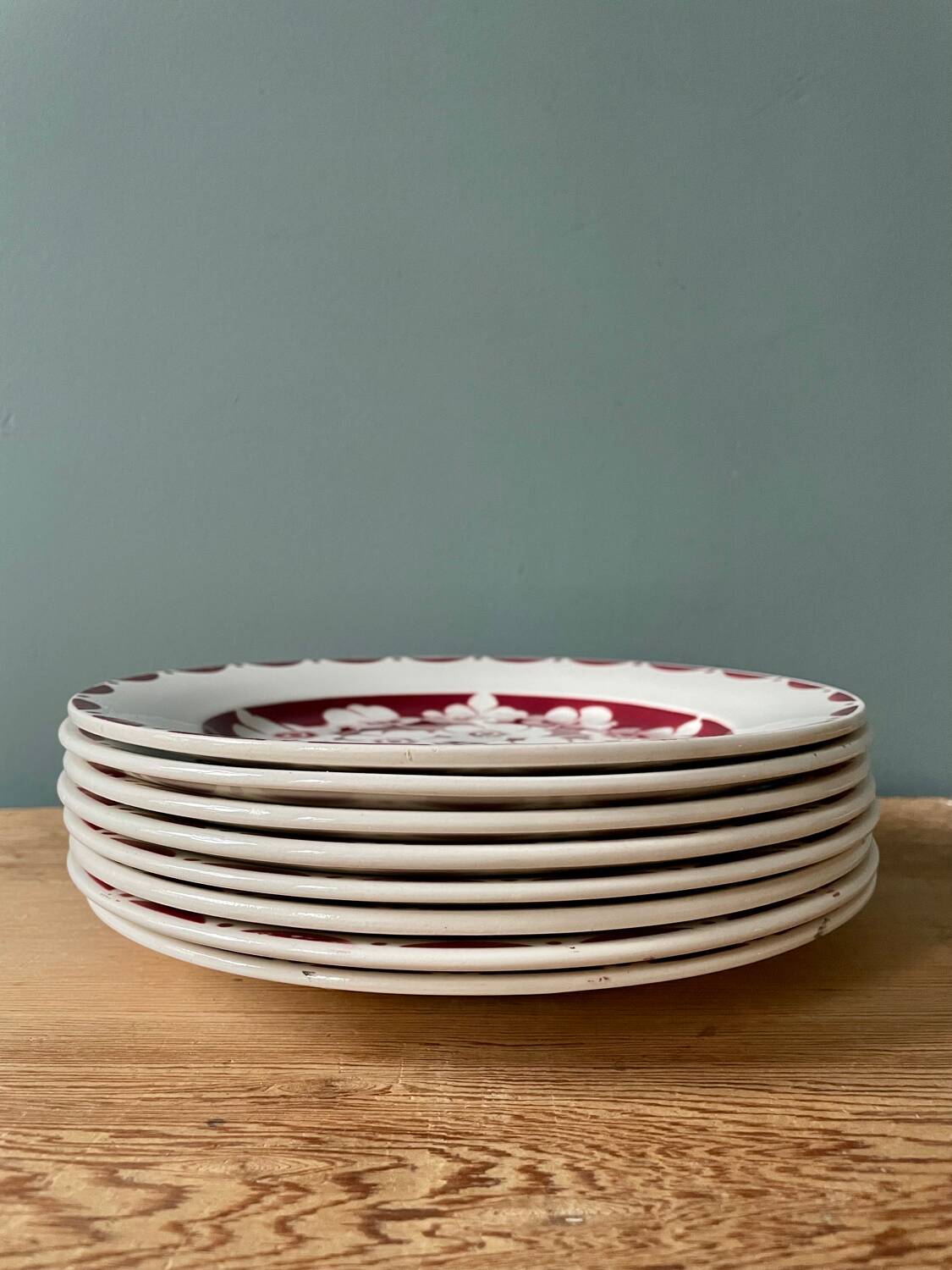 Série de 8 assiettes plates Digoin Sarreguemines « Duroc »