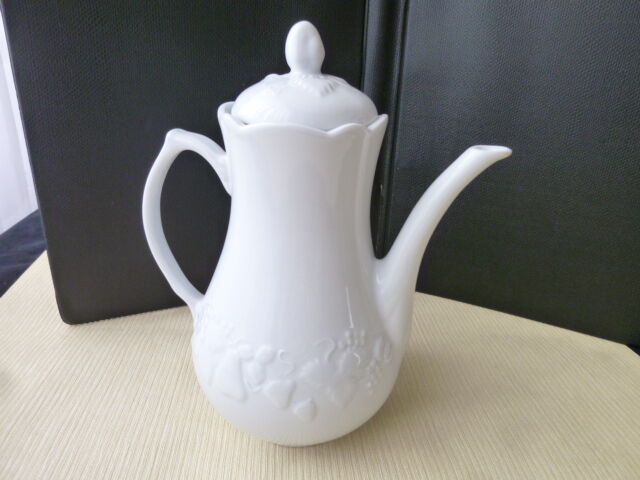 White porcelain coffee maker Ph. Deshoulières California Model