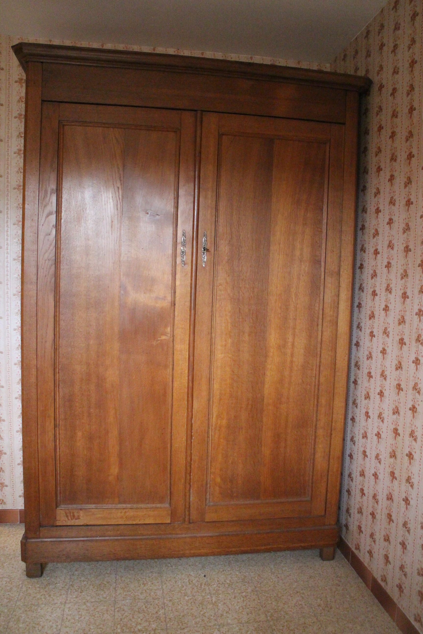 Louis Philippe oak wardrobe