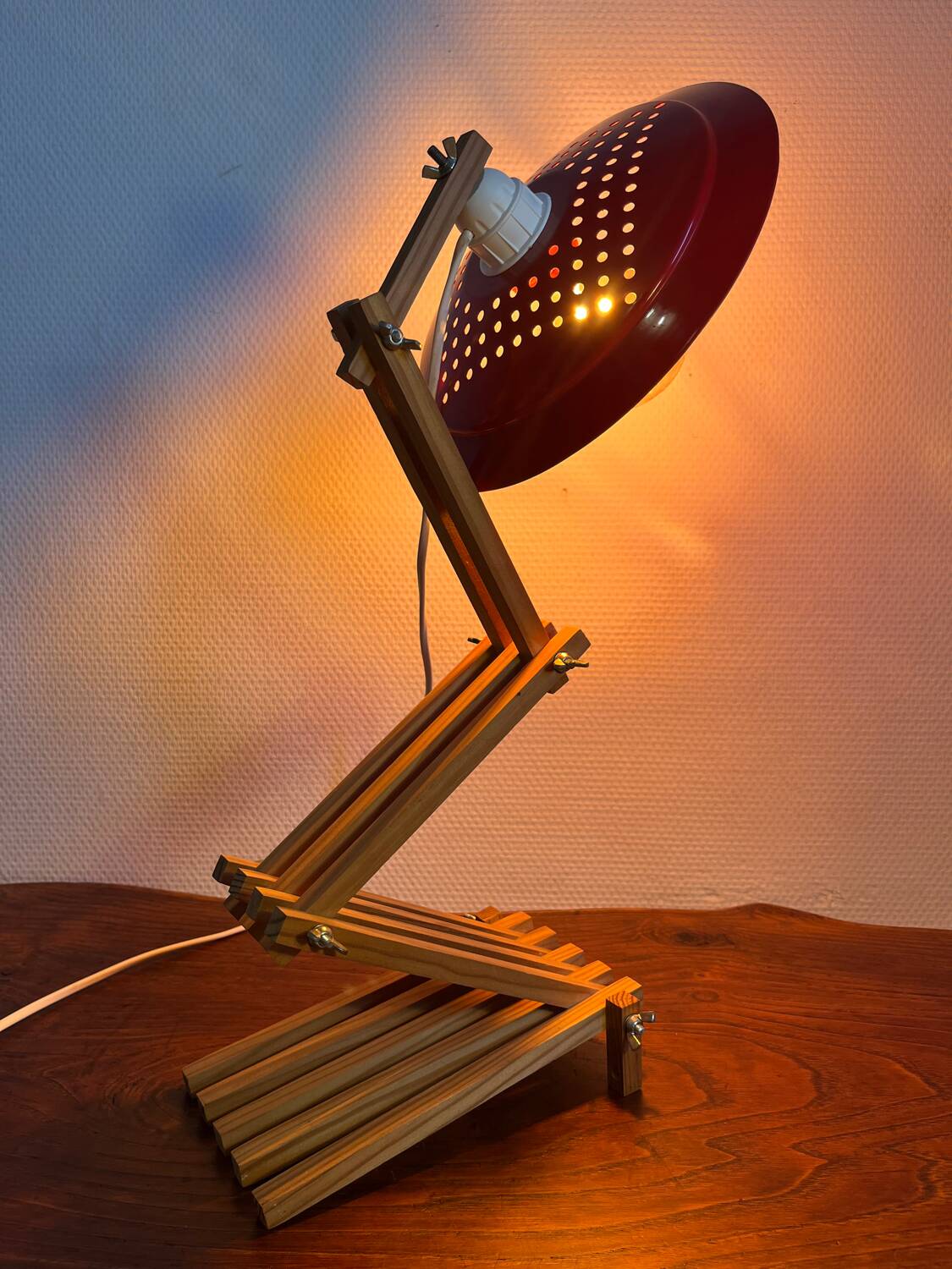 Wooden accordion wall lamp