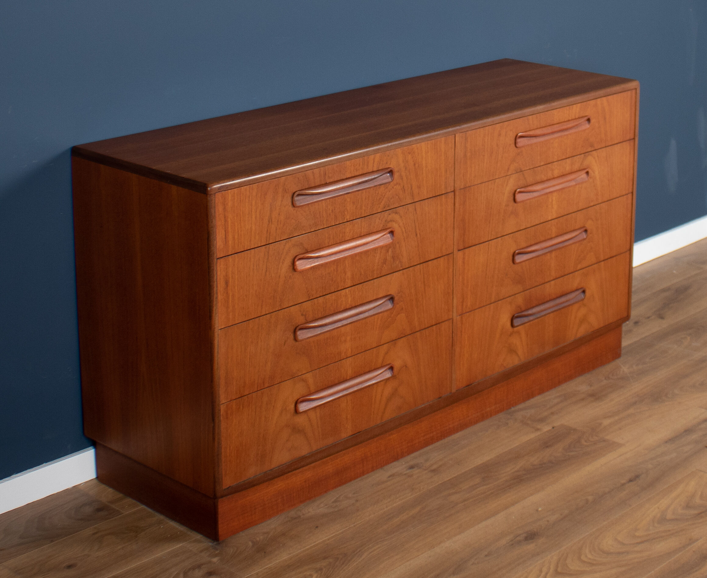Teak 1960s G-Plan Fresco, 8 drawers chest of crawers