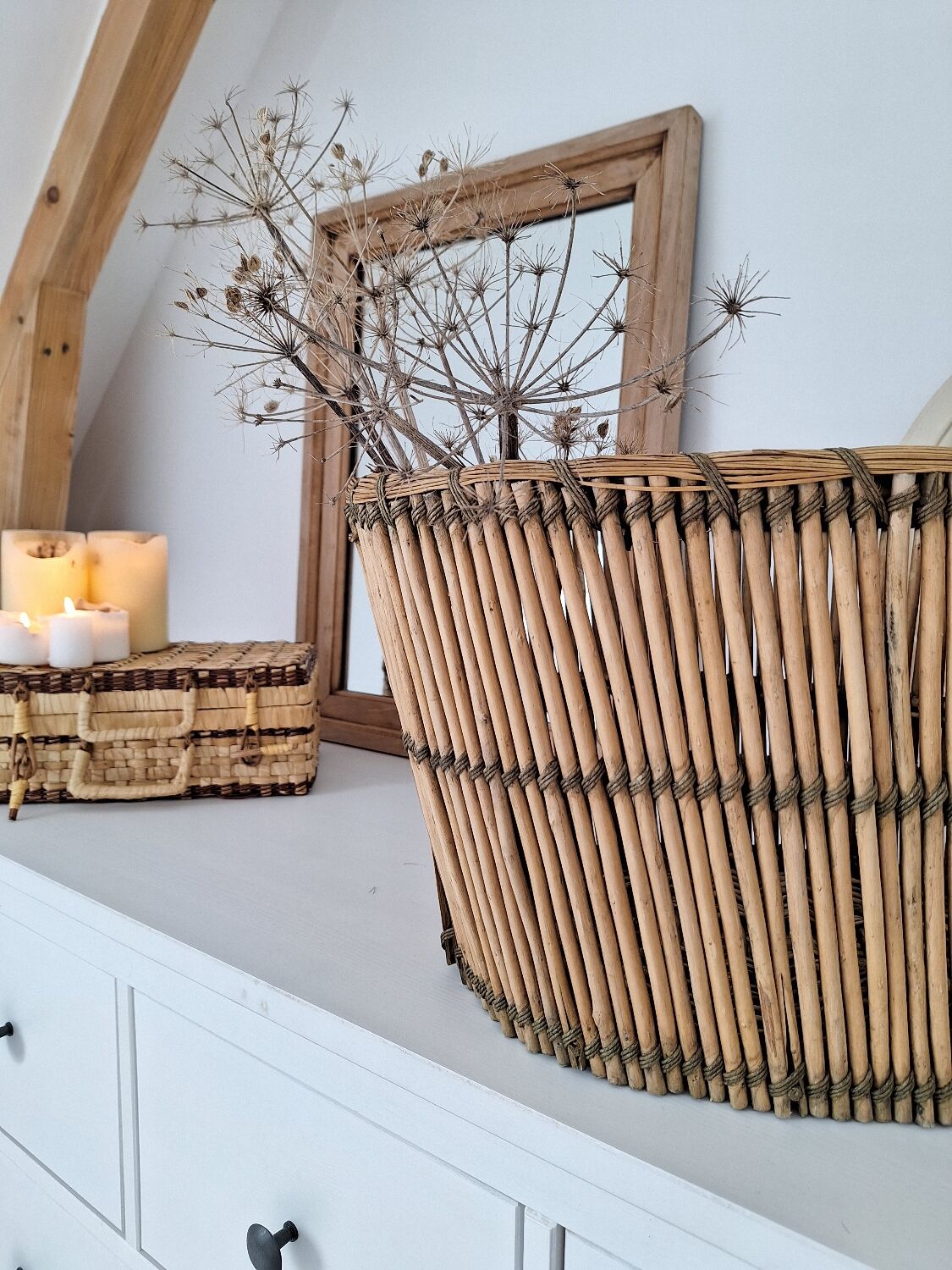 Rattan basket / basket