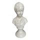 Buste de jeune fille en plâtre