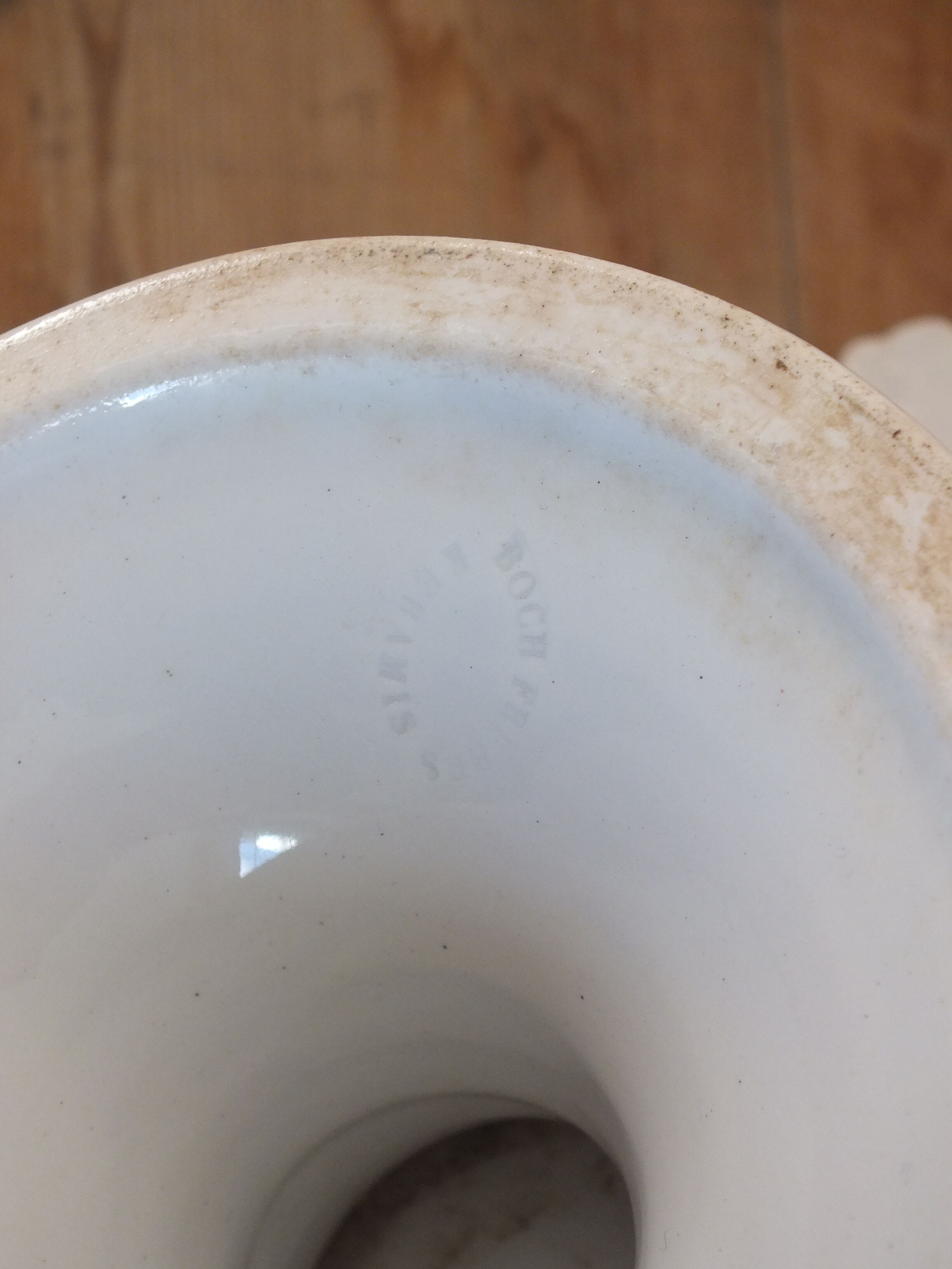 Large cup display Boch Frères Kéramis