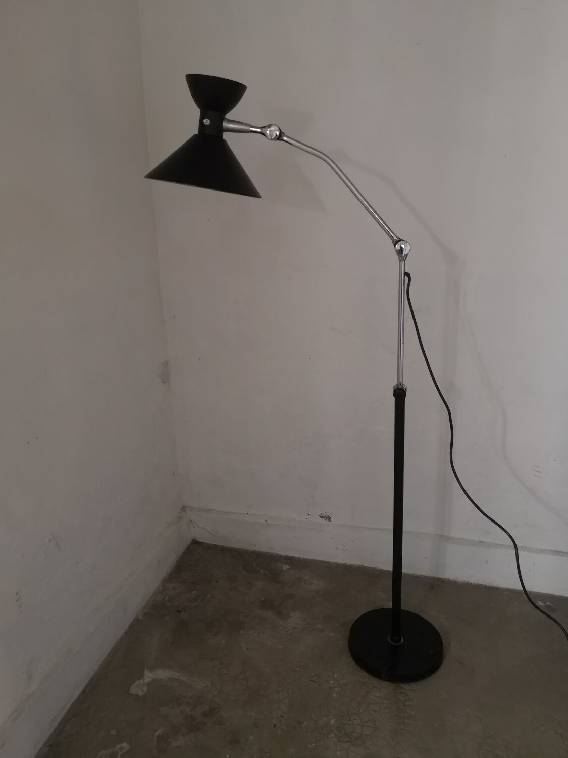 Jumo diabolo floor lamp