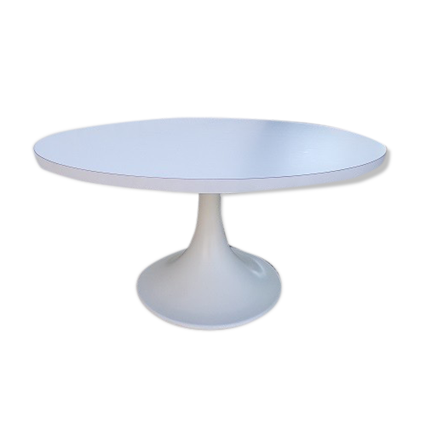 Tulip foot coffee table