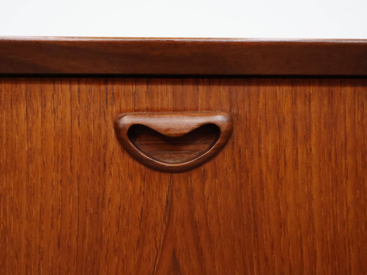 Vintage wandmeubel Louis van teeffelen nr 11