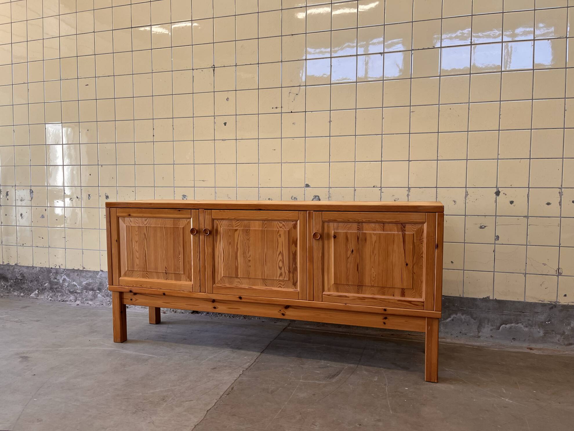 Scandinavian buffet cabinet in solid pine