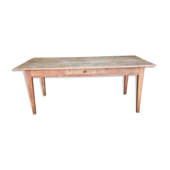Farm table