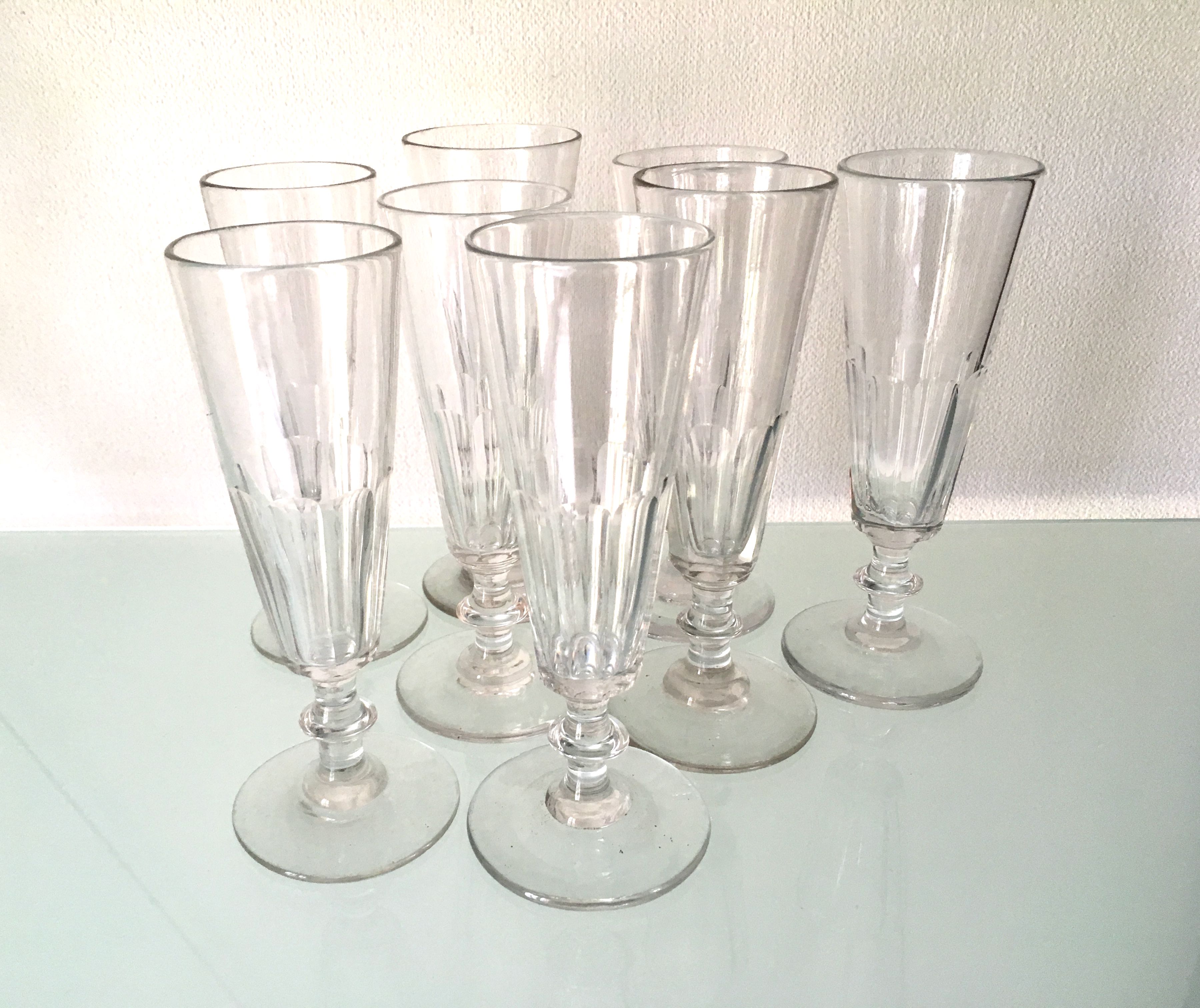 Set de 8 flûtes à champagne années 40