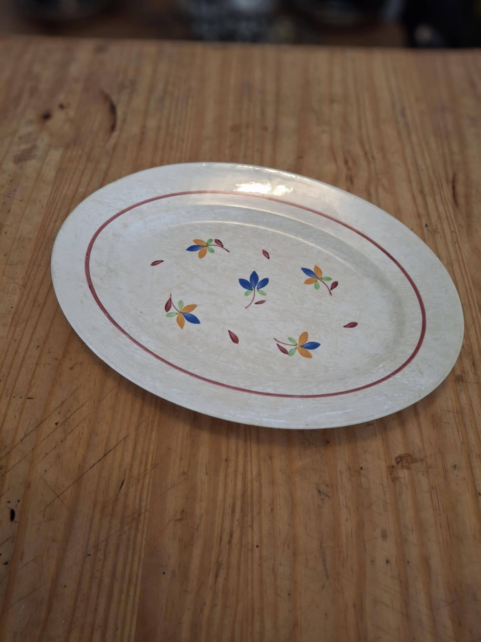 Oval earthenware plate Gien – Anthéor model – Hand-painted decoration