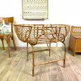 Basket rattan on feet