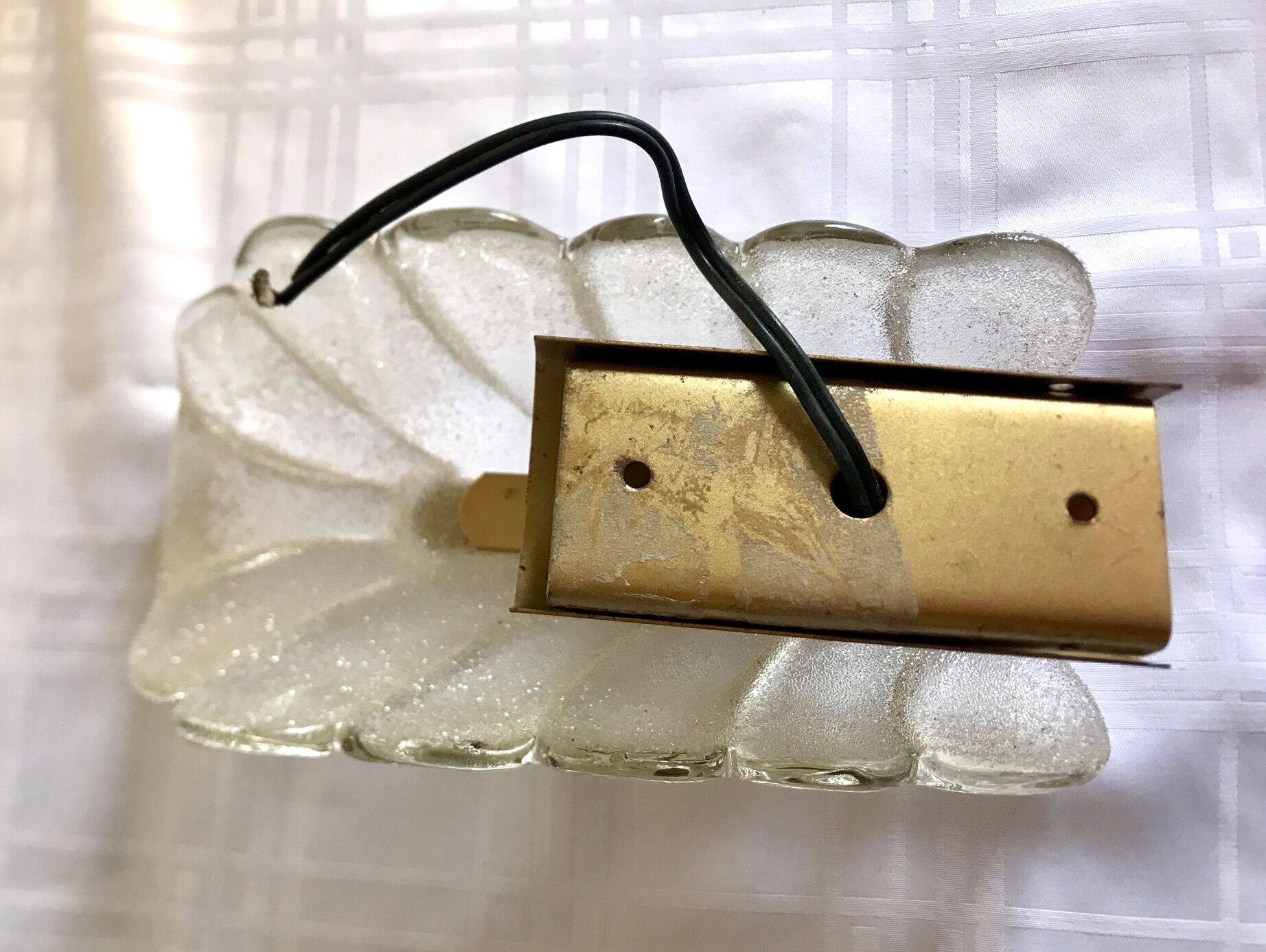 Glass foil wall lamp