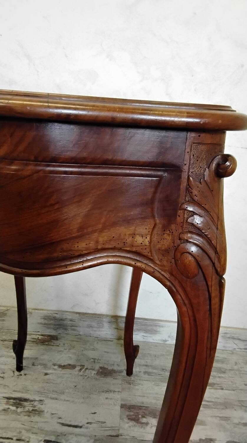 Dresser / worker in the old Louis XV style