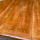 Round extendable dining table Louis XV in solid wood from the 1960s.