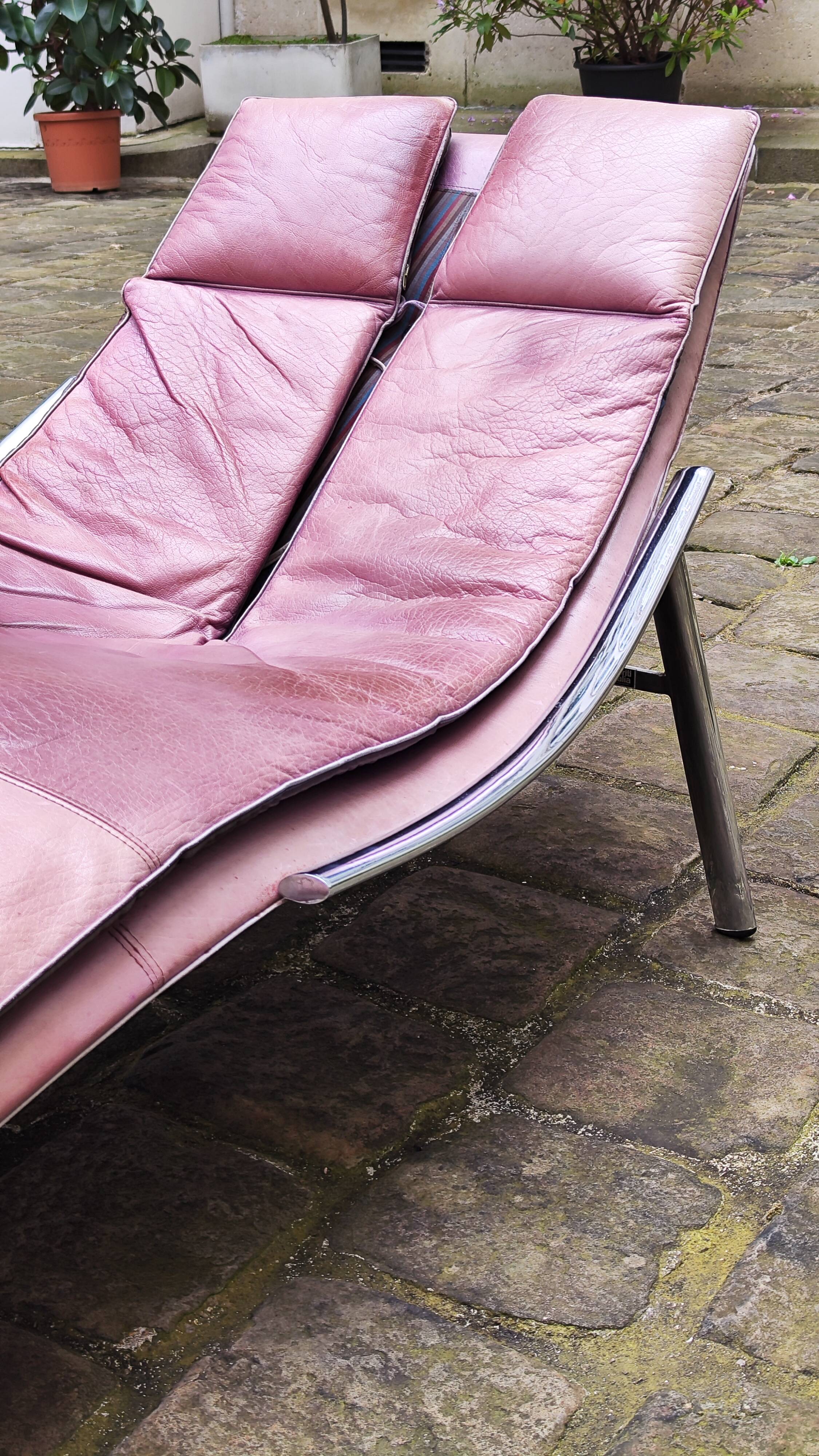 Leather armchair from the Giovanni Offredi years, Saporiti, 1970/80, Italy