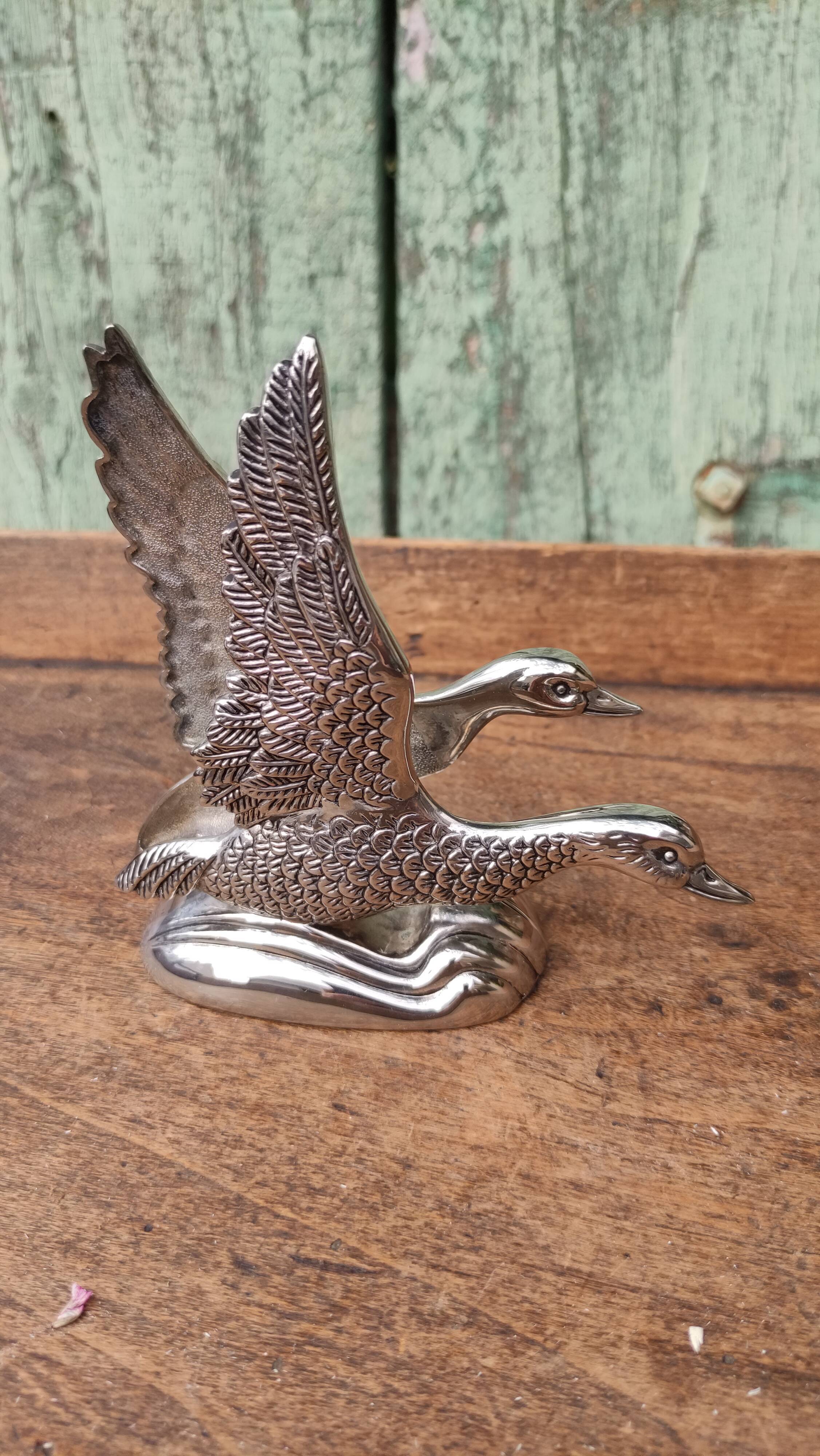 Vintage duck mail holder in silver metal