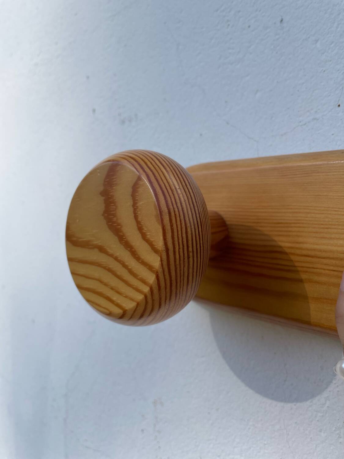 1980 pine wood wall coat rack