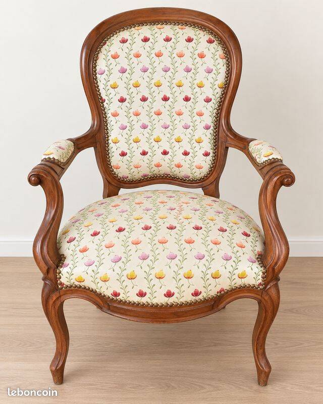 Antique wooden armchair – Louis XV style – floral fabric