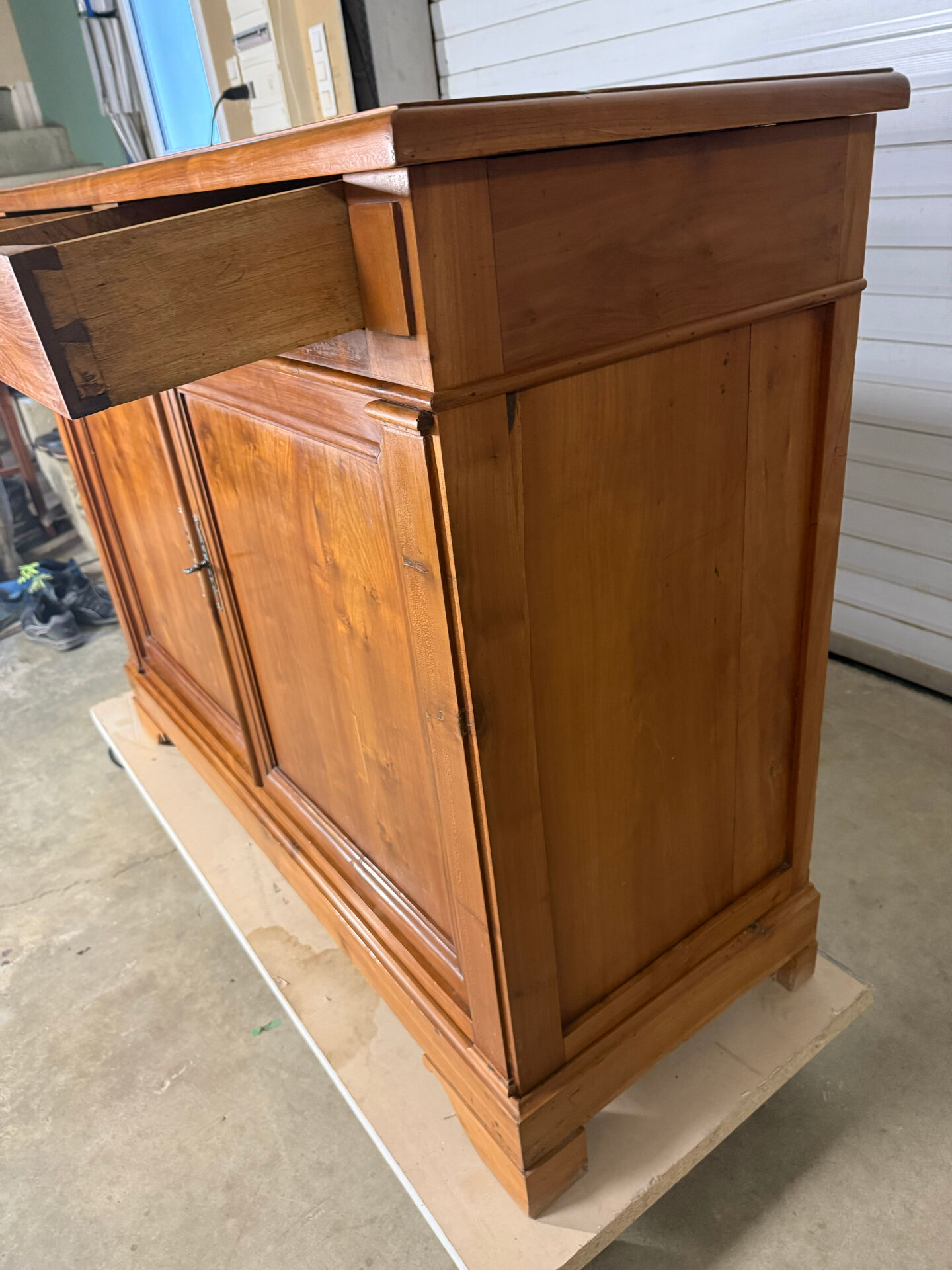 Old buffet