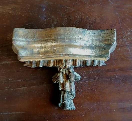 Antique gilded wooden frieze, shelf support