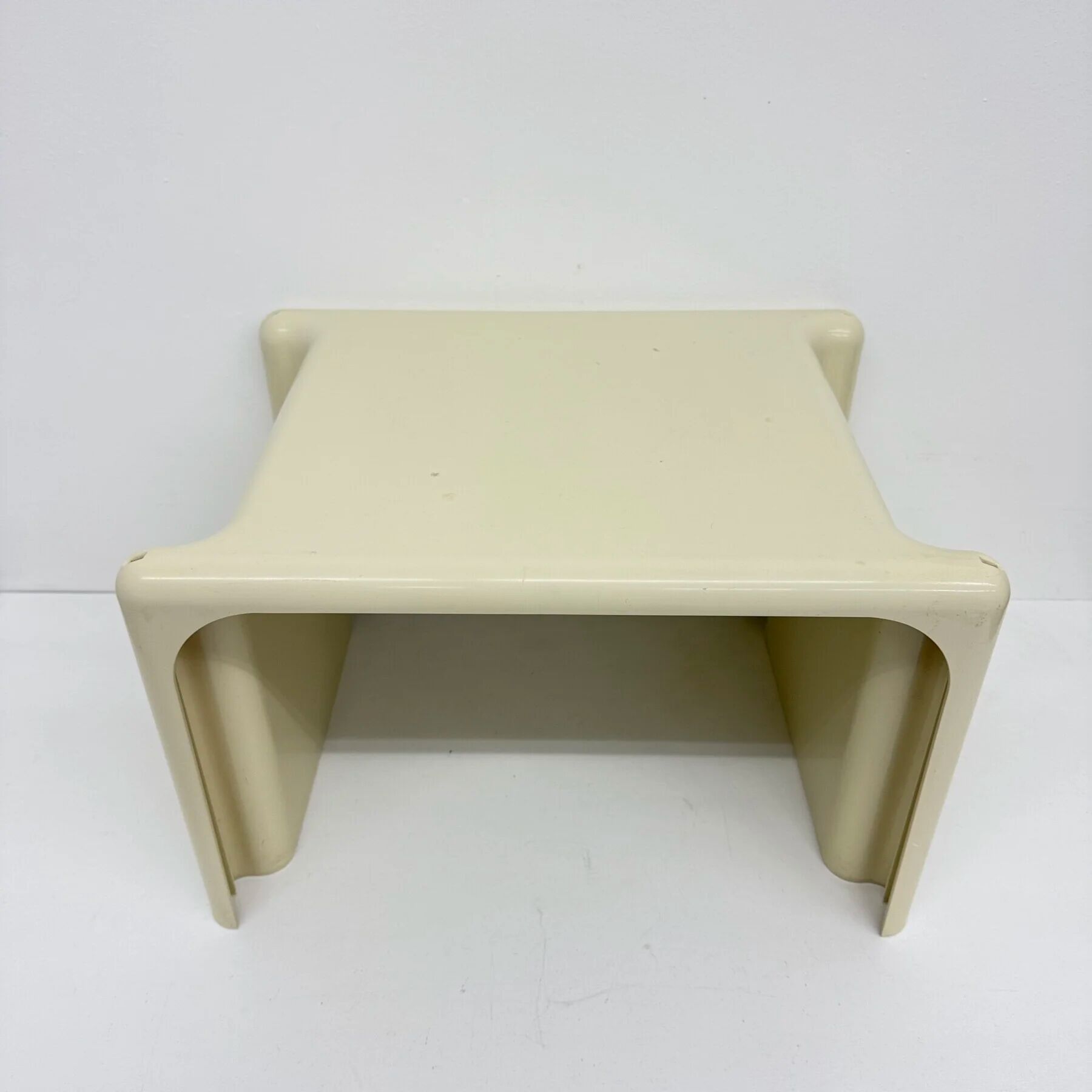 Italian modern plastic side table by Giotto Stoppino for Elco Scorze, 1970s