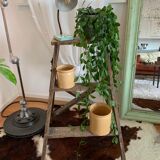Wooden craft stepladder