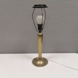 Old table lamp in solid brass with a bakelite socket and shade holder.
