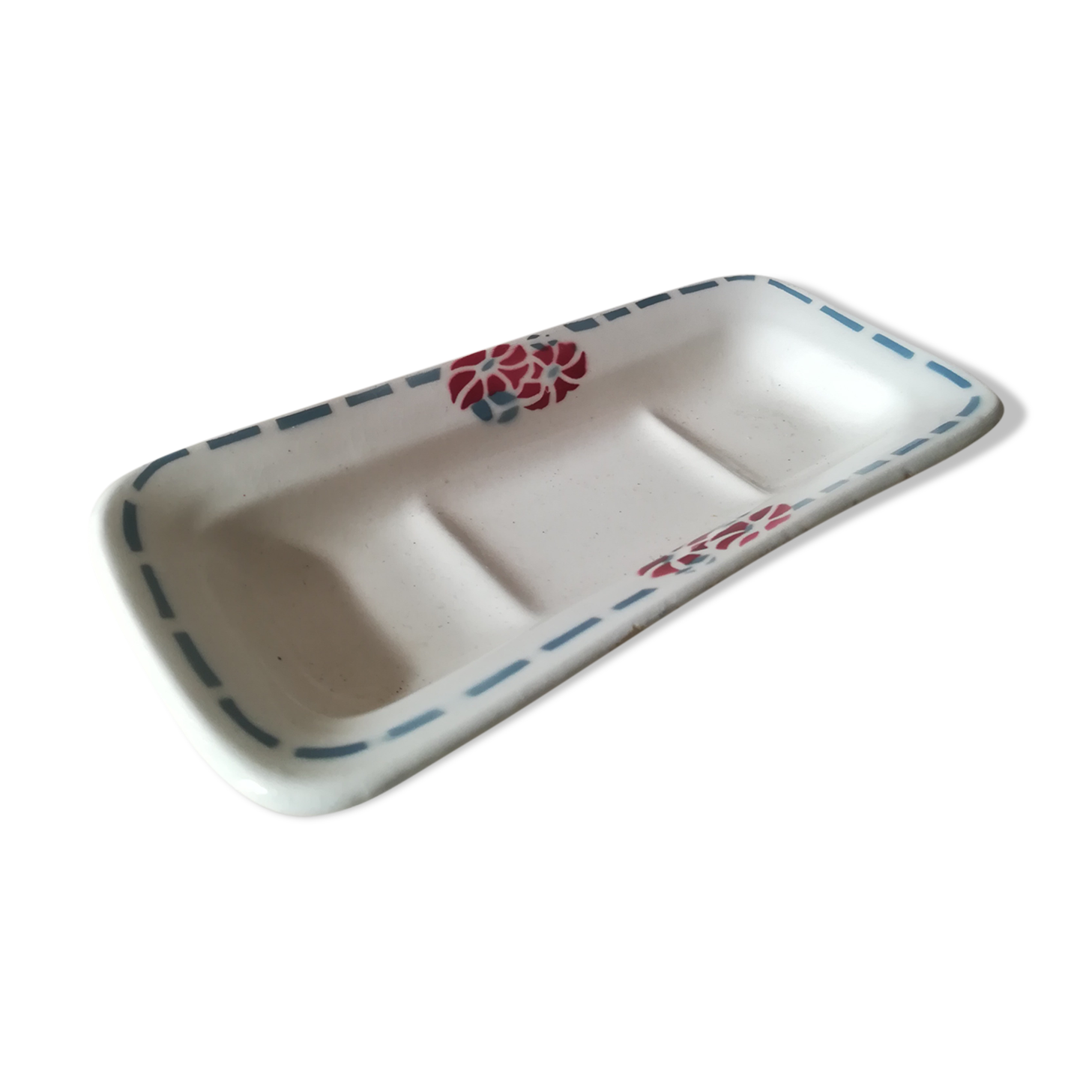 Opaque earthenware soap