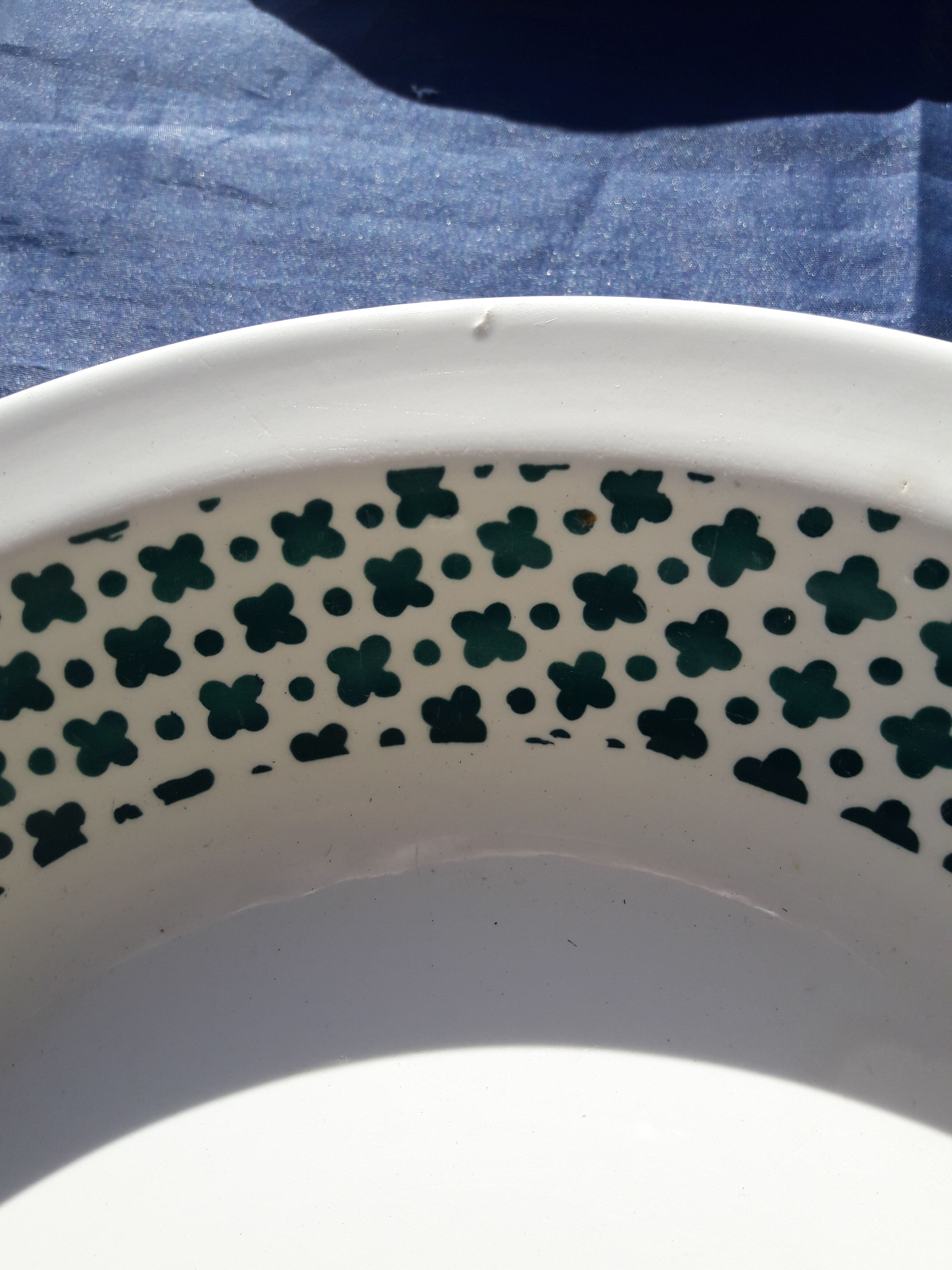 Digoin Sarreguemines hollow round dish in earthenware model Dassary diam 26 cm