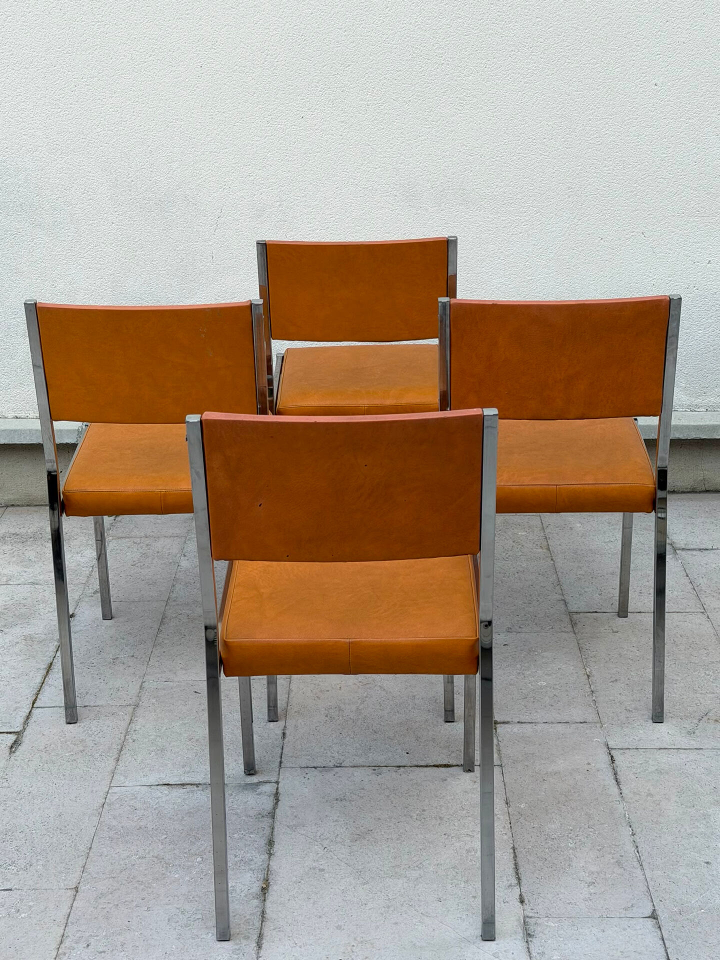 Lot 4 chaises vintage