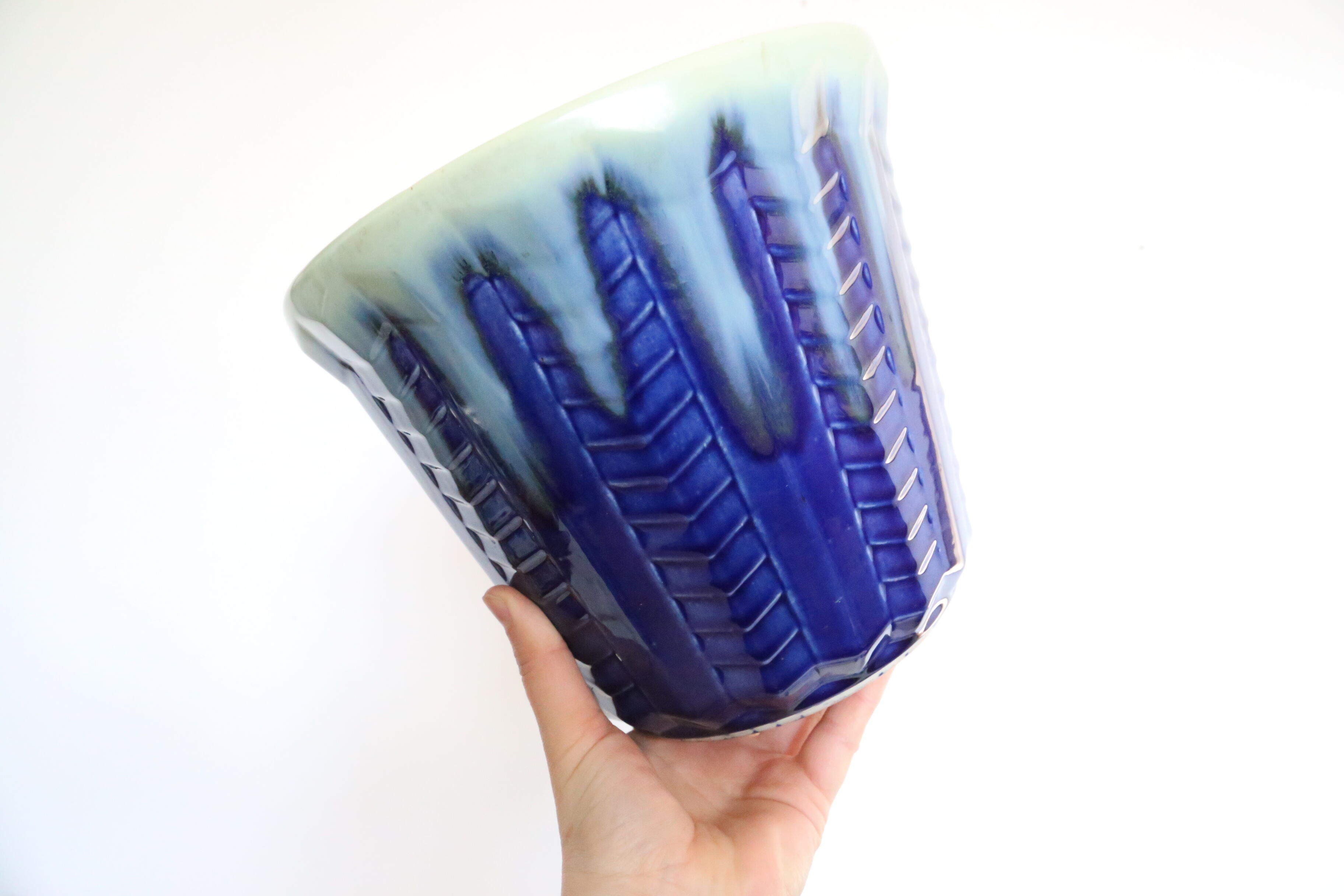 Pot cover De Bruyn, Lille, France, ancient ceramics